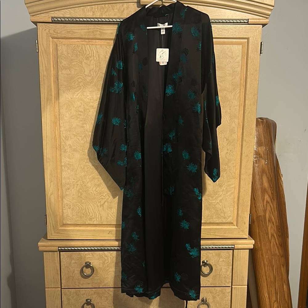 Cabernet Black and Green Velvet Cape